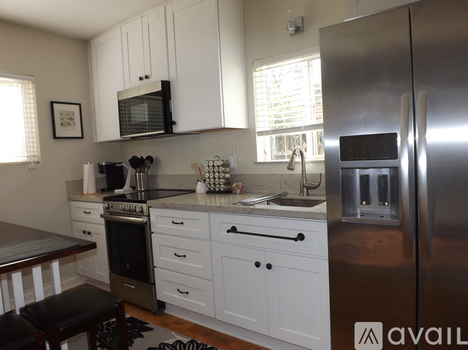 1727 Parrot Street (Guest House) Studio Single Family Home for Rent - Photo gallery 1