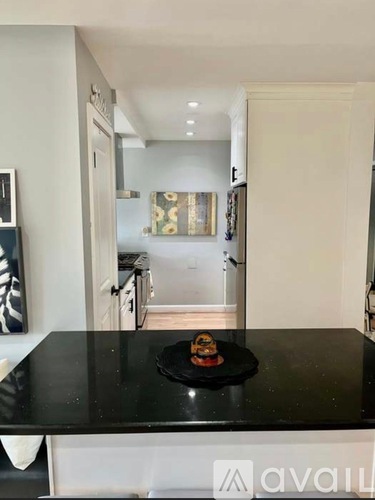 4720 Chevy Chase Drive 2 Beds Condo for Rent - Photo gallery 4