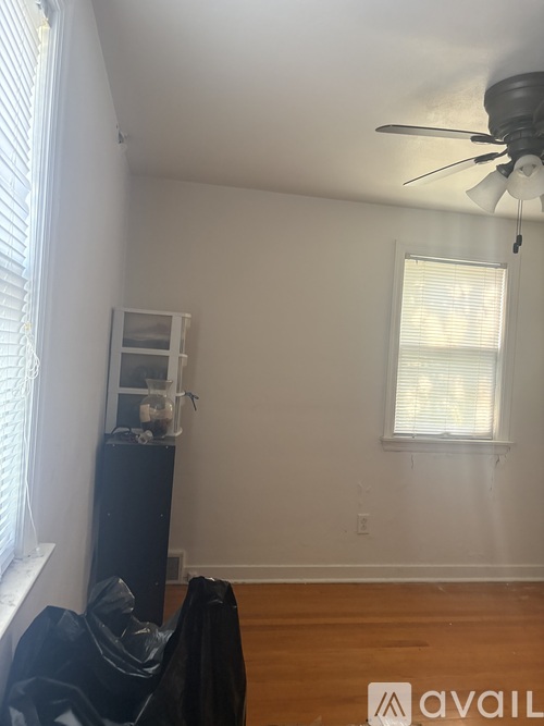 8218 Meadow Lane 3 Beds Townhouse for Rent - Photo gallery 1