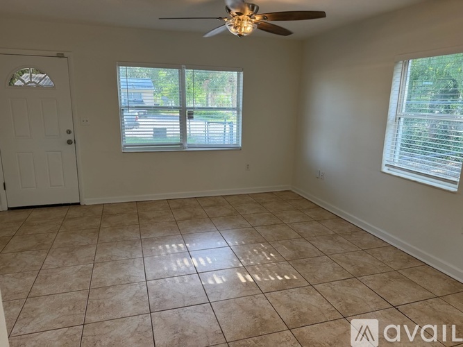 186 Roosevelt Street 3 Beds Single Family Home for Rent - Photo gallery 5