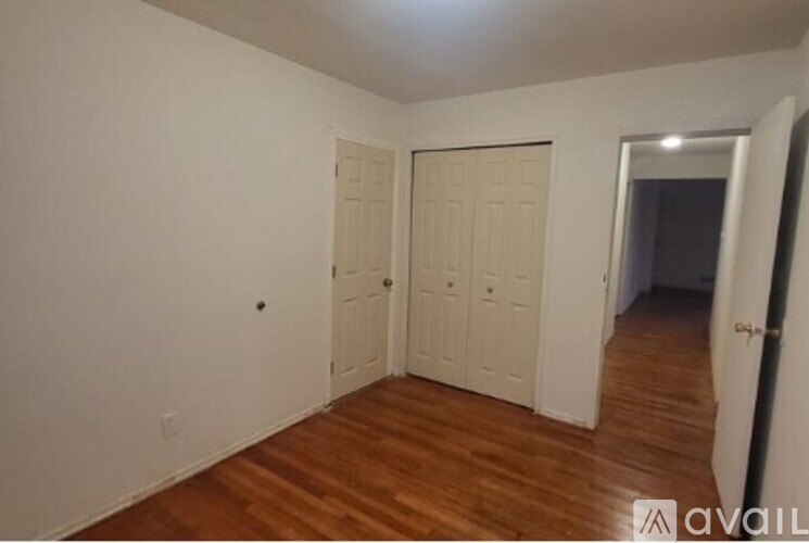 4 Columbia Drive 3 Beds Condo for Rent - Photo gallery 4