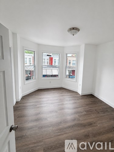 125 N Sickels St 3 Beds Apartment for Rent