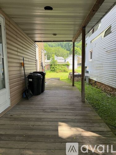 232 W 5th St 2 Beds Single Family Home for Rent - Photo gallery 2