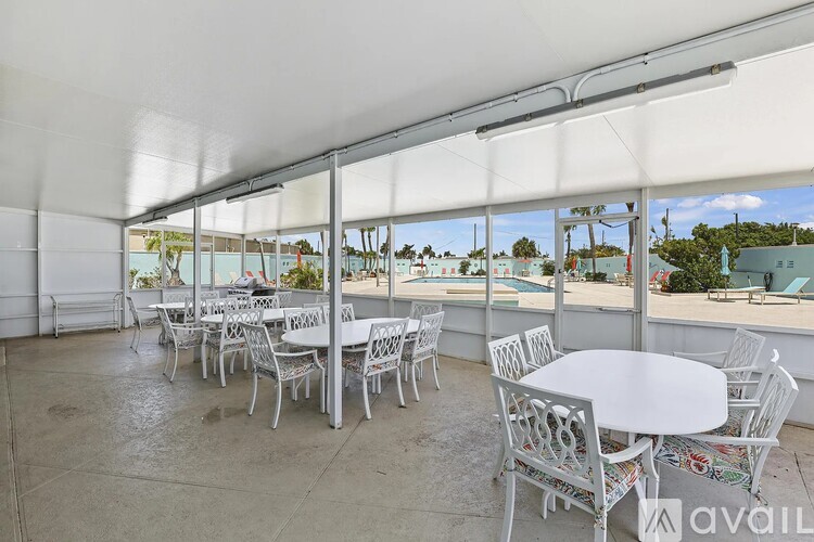 1315 Bayshore Dr 1 Condo for Rent - Photo gallery 5