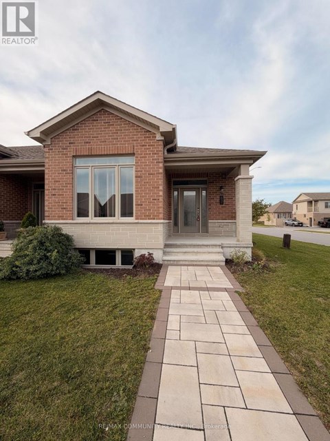 67 ATHABASKA DRIVE 2 Beds Apartment for Rent