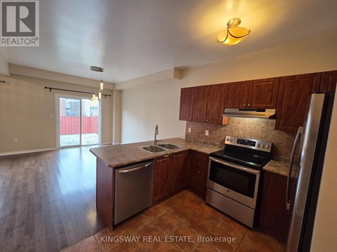 28 TIDEMORE HEIGHTS 3 Beds Apartment for Rent