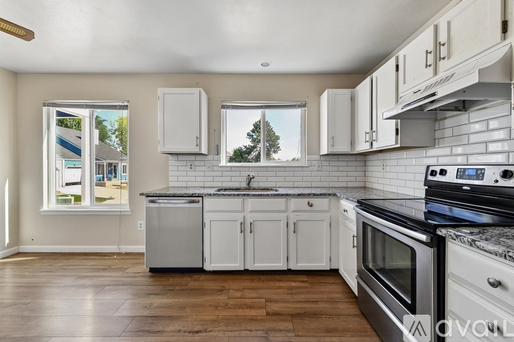 19724 East Loyola Circle 3 Beds Single Family Home for Rent - Photo gallery 5