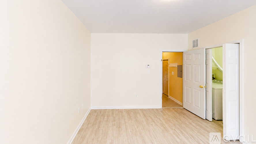25 S Exeter St 2 Beds Apartment for Rent - Photo gallery 5
