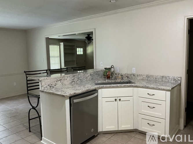 45 Elliott Road 4 Beds Single Family Home for Rent - Photo gallery 4