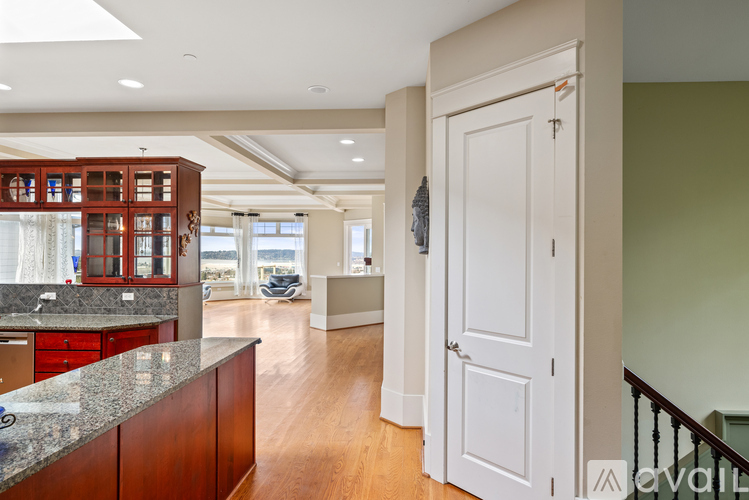 1518 South 5th Place 5 Beds Single Family Home for Rent - Photo gallery 4