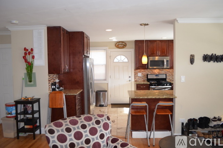 3860 Jarvis Avenue 5 Beds Single Family Home for Rent - Photo gallery 3