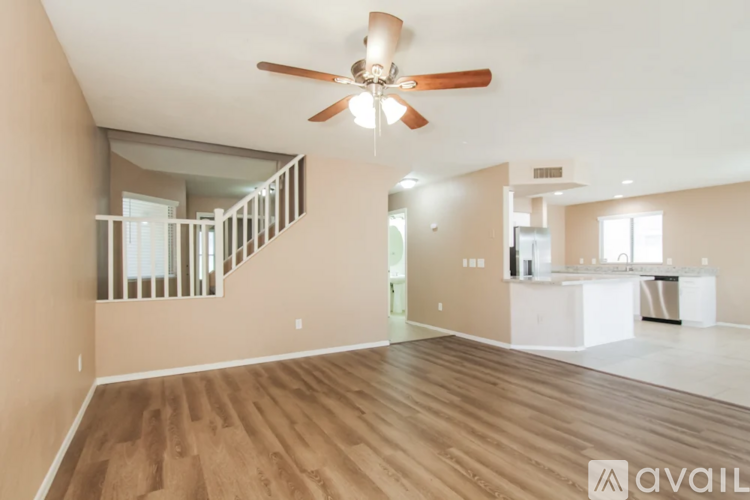 13443 W Rose Ln 4 Beds Single Family Home for Rent - Photo gallery 3