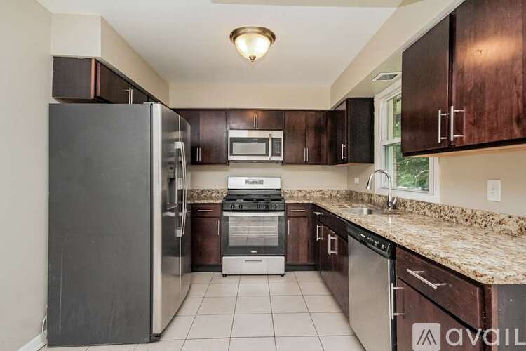 2664 North Hartland Court 4 Beds Single Family Home for Rent - Photo gallery 3