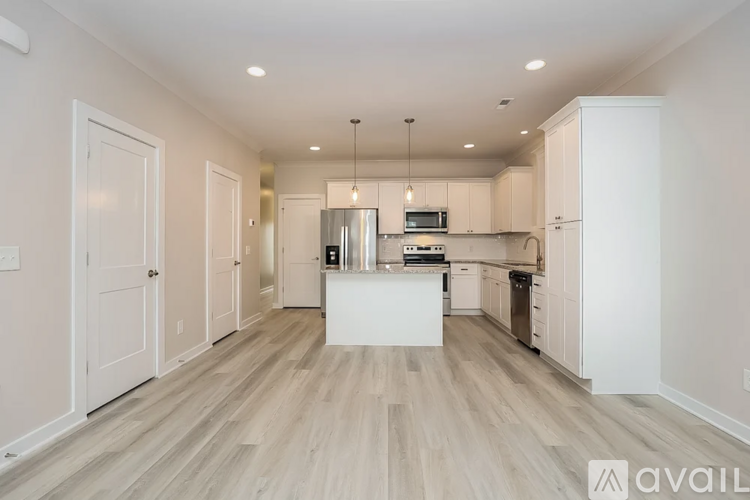 827 Ashland Place Dr 3 Beds Single Family Home for Rent - Photo gallery 3