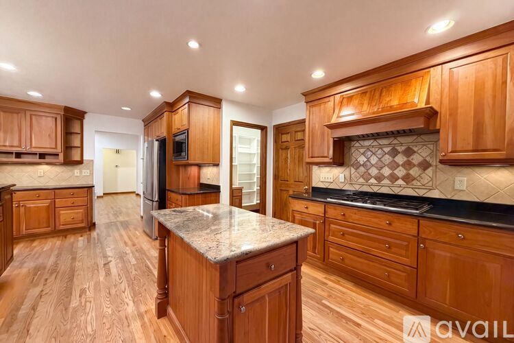 2428 52nd Avenue Ct 4 Beds Single Family Home for Rent - Photo gallery 4
