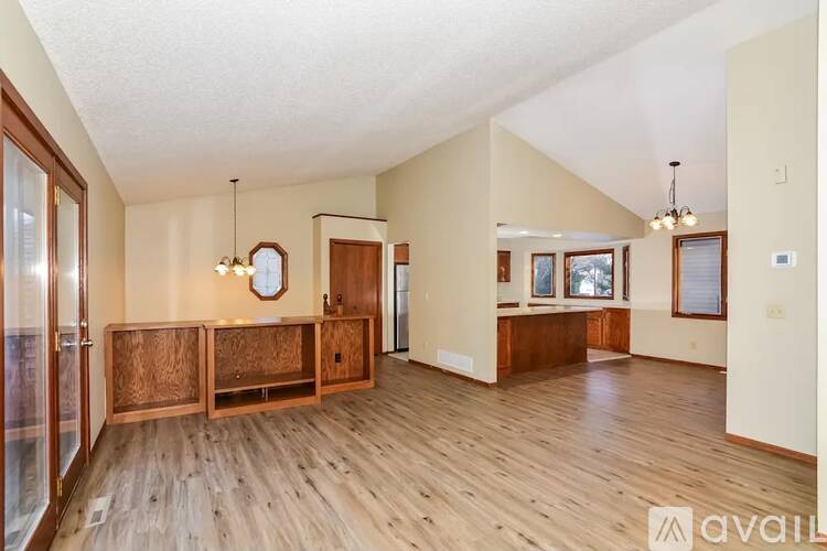 7317 Girard Ave N 3 Beds Single Family Home for Rent - Photo gallery 2