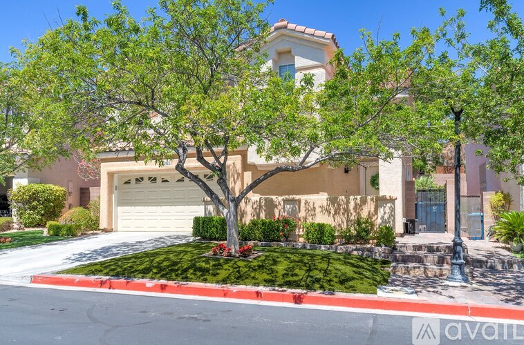 2025 Shining Feather Ln 4 Beds Single Family Home for Rent - Photo gallery 3