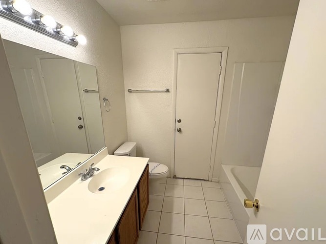 7740 W Cherry Hills Dr 3 Beds Single Family Home for Rent - Photo gallery 2