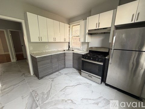 211 Grant Ave 3 Beds Apartment for Rent