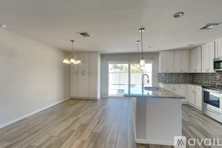 506 E Hermosa Dr 3 Beds Single Family Home for Rent - Photo gallery 3