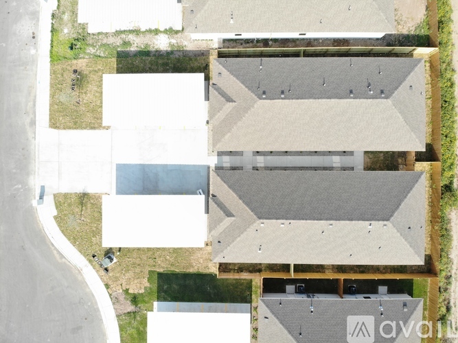 1812 Redbud Ln 2 Beds Single Family Home for Rent - Photo gallery 4