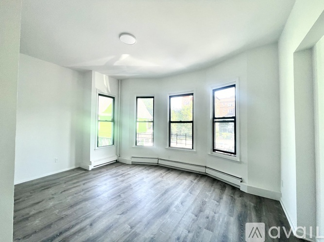 14 Rich Ave 2 Beds Apartment for Rent - Photo gallery 4
