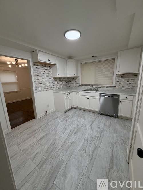 8608 Ward Ave 3 Beds Single Family Home for Rent - Photo gallery 2