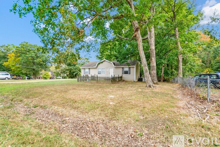 374 Treeland Drive 3 Beds Single Family Home for Rent - Photo gallery 3
