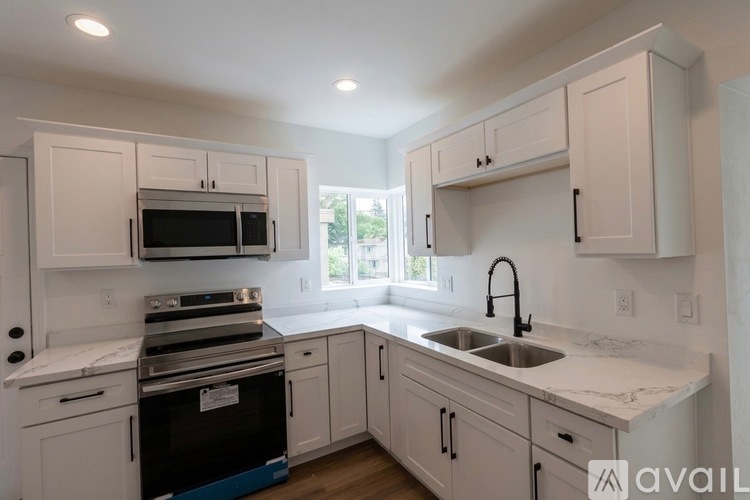 1728 East Linden Street 3 Beds Single Family Home for Rent - Photo gallery 3