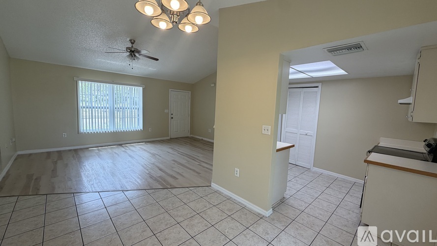 5571 Mariner Boulevard 3 Beds Single Family Home for Rent - Photo gallery 4