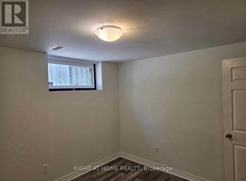 1010 BLOOR STREET 6 Beds Apartment for Rent