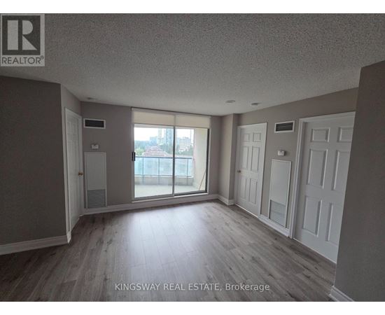 812 - 7 LORRAINE AVENUE 3 Beds Apartment, Condo, Home for Rent - Photo gallery 1
