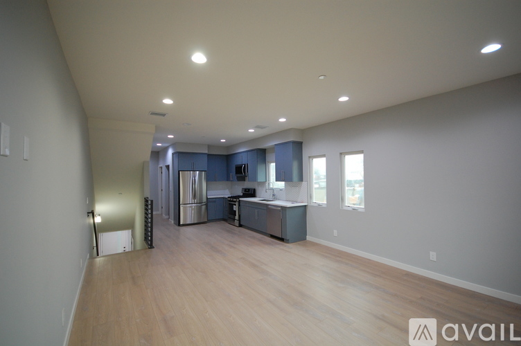 648 N Serrano Ave 3 Beds Townhouse for Rent - Photo gallery 4