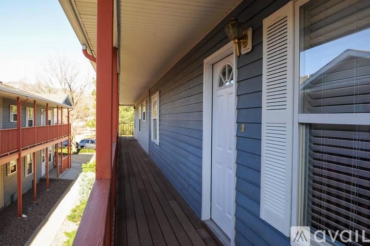 716 Yale Place 2 Beds Apartment for Rent - Photo gallery 2