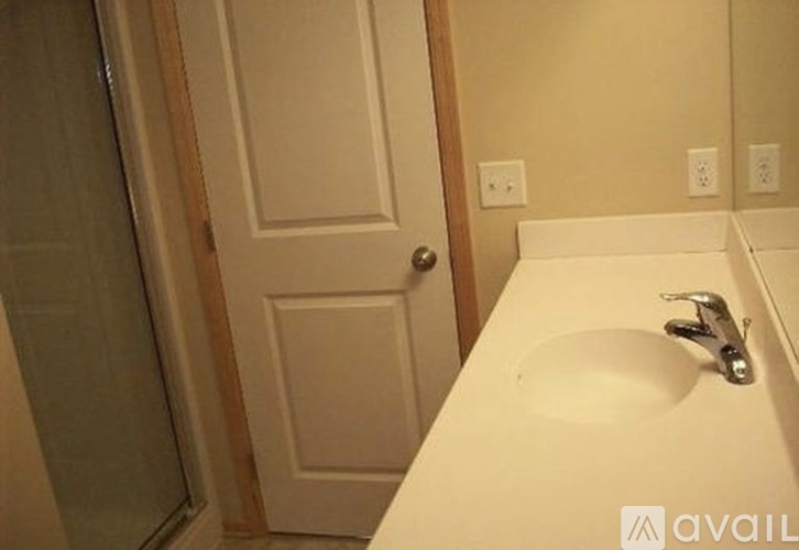 4665 Victor Path 2 Beds Townhouse for Rent - Photo gallery 4
