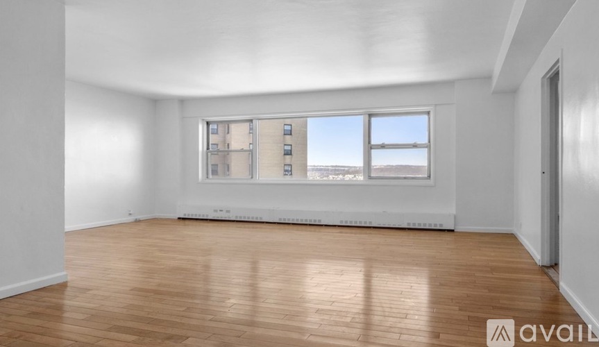 5 Fordham Hill Oval 1 Condo for Rent - Photo gallery 1