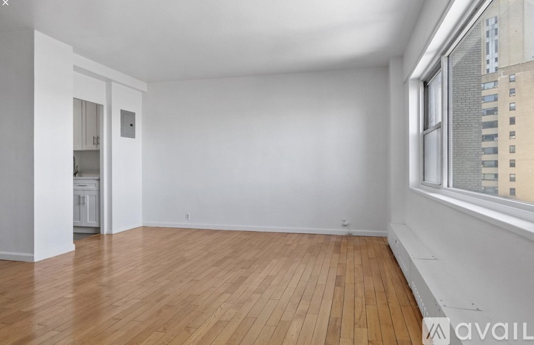 5 Fordham Hill Oval 1 Condo for Rent - Photo gallery 2