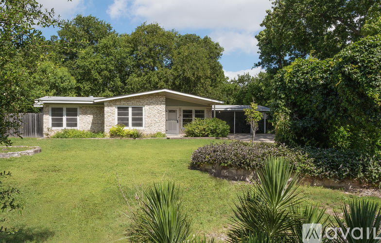 11504 Oakwood Drive 3 Beds Single Family Home for Rent - Photo gallery 3