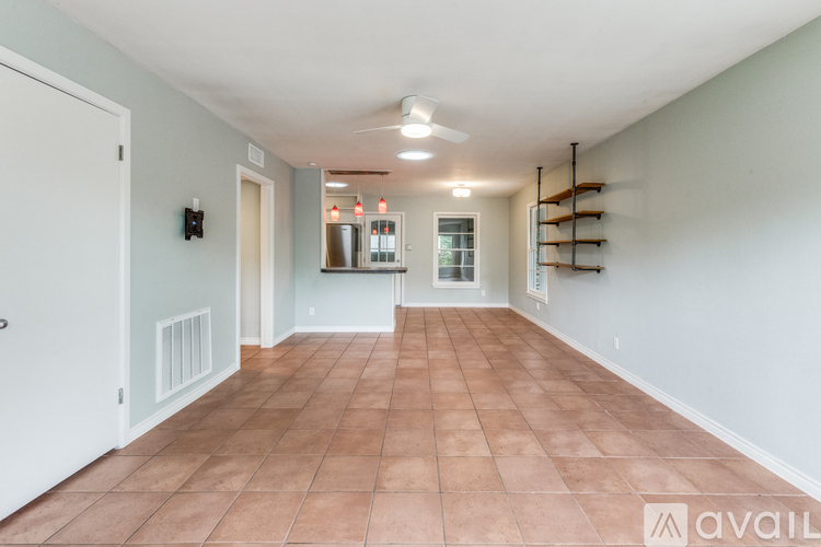 11504 Oakwood Drive 3 Beds Single Family Home for Rent - Photo gallery 5