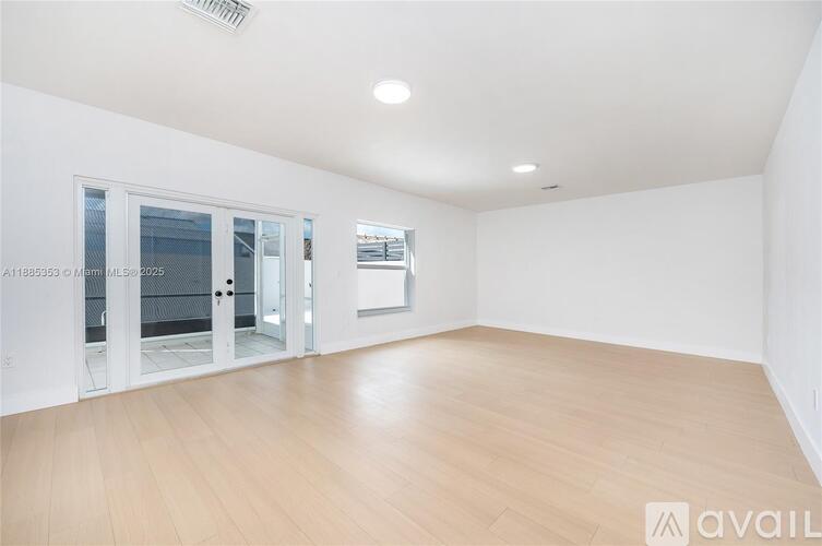 14778 SW 81st St 5 Beds Single Family Home for Rent - Photo gallery 1