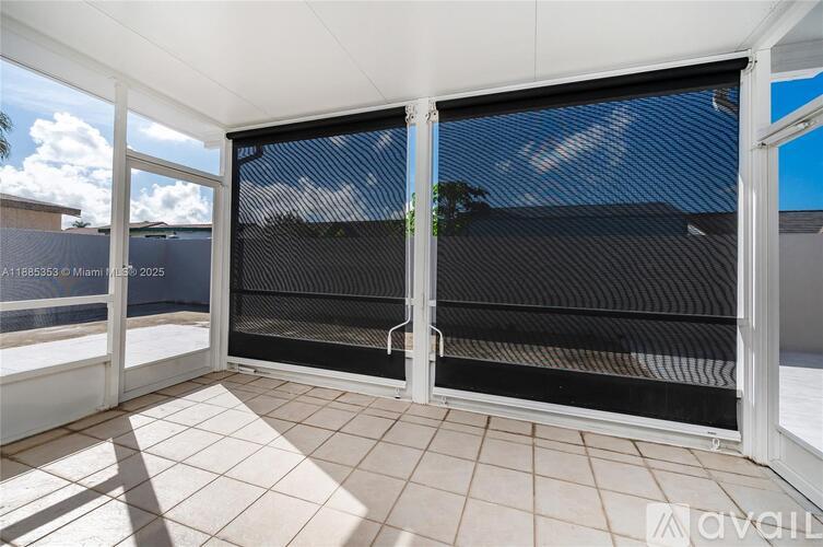 14778 SW 81st St 5 Beds Single Family Home for Rent - Photo gallery 2