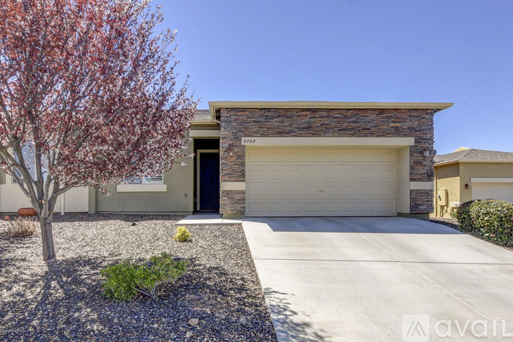 6769 East Devon Court 2 Beds Single Family Home for Rent - Photo gallery 1