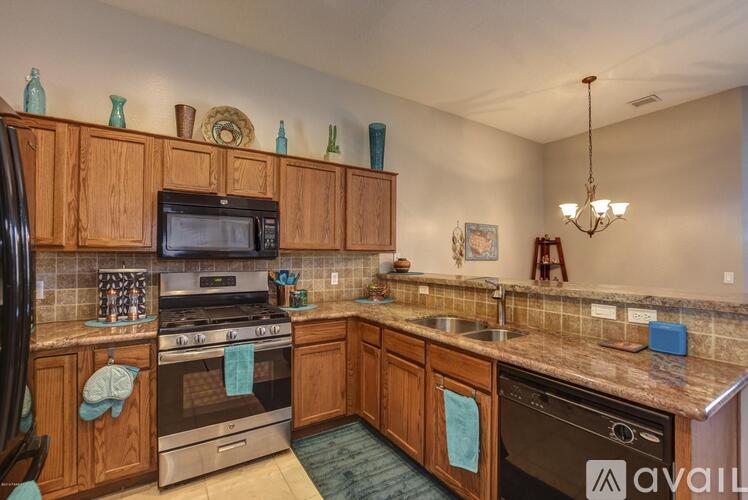 6769 East Devon Court 2 Beds Single Family Home for Rent - Photo gallery 4