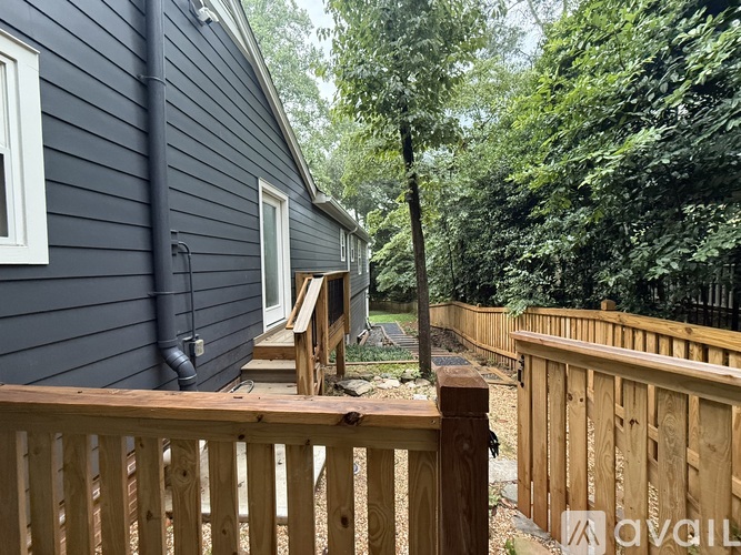 2961 West Roxboro Road Northeast 4 Beds Single Family Home for Rent - Photo gallery 2