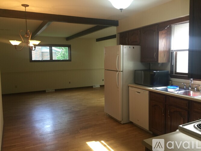 2210 Dixon Dr 3 Beds Single Family Home for Rent - Photo gallery 4