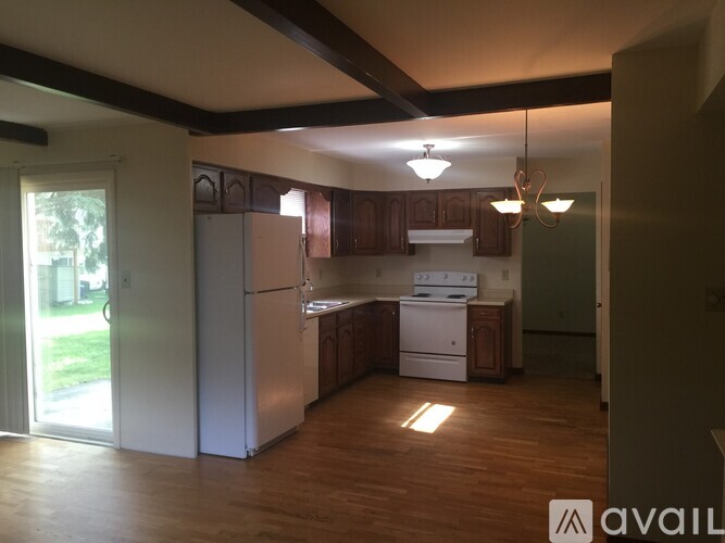 2210 Dixon Dr 3 Beds Single Family Home for Rent - Photo gallery 5