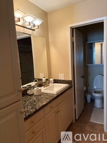 5205 East Waverly Drive 2 Beds Condo for Rent - Photo gallery 5