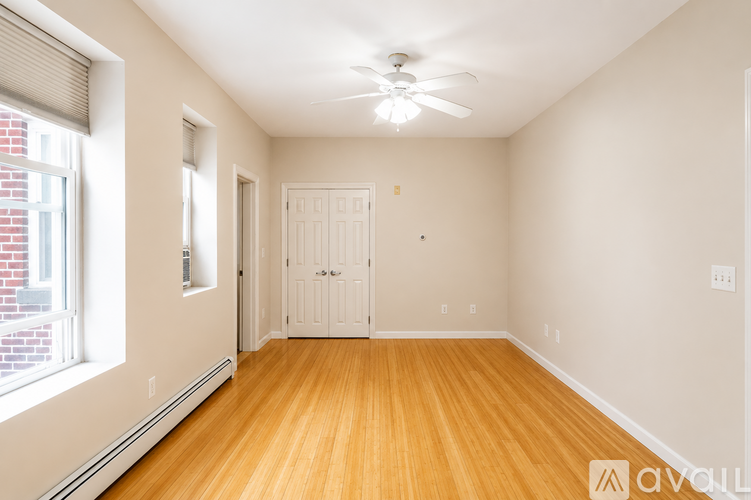 330 Summit Ave Studio Condo for Rent - Photo gallery 5