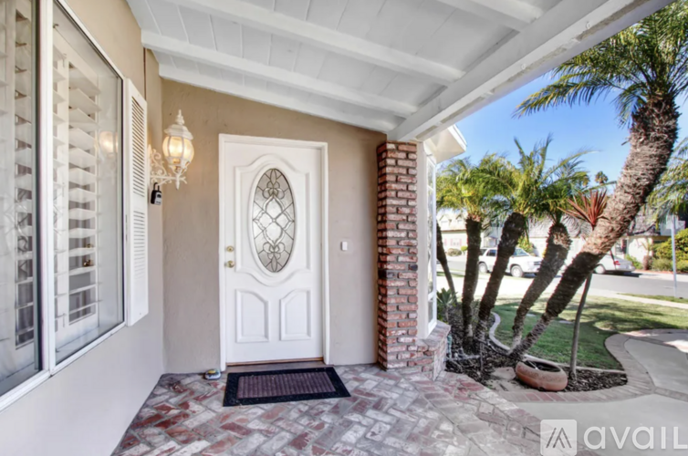 10832 Huston Street 4 Beds Single Family Home for Rent - Photo gallery 2