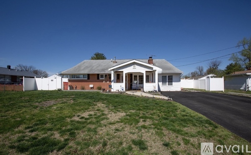 6402 Cottonwood Drive 4 Beds Single Family Home for Rent - Photo gallery 1